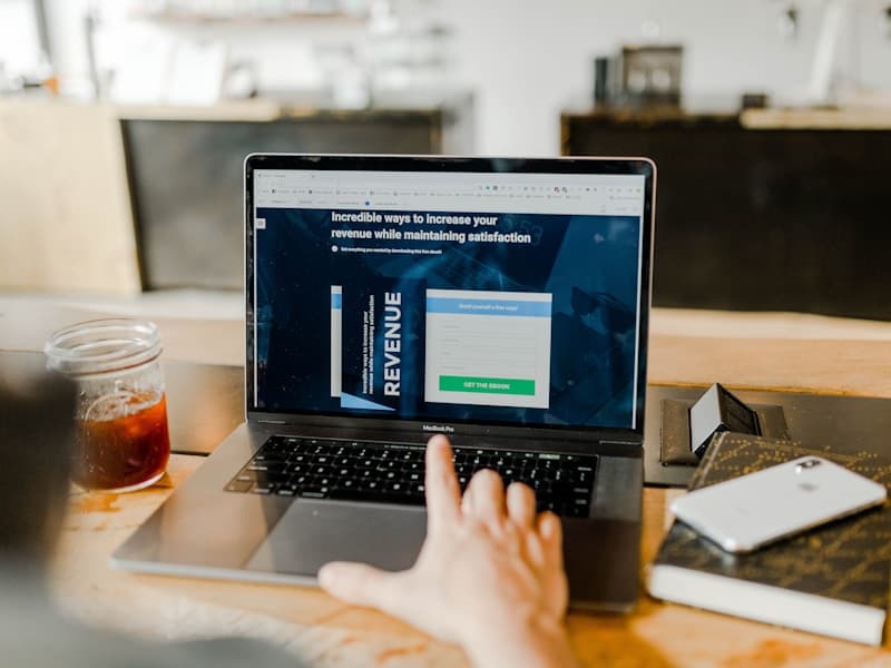 DeFi & Finance